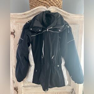 NILS Black and White Ski/Snow Jacket. Size 10